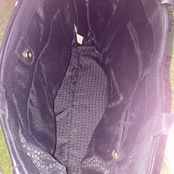 - Kate Spade tote purse - Picture 5 of 7
